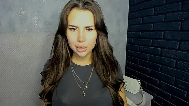 Snapshot of SuraMune chatting on 04/23/26, 09:30 SuraMune online show from 04/23/26, 09:30