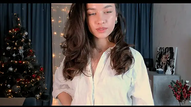 EmeliaReaper online show from 02/19/25, 02:44