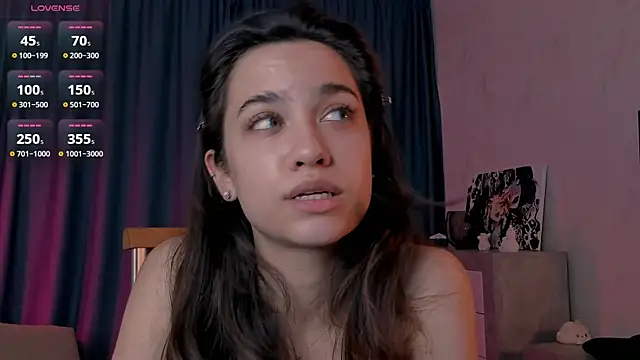 EmeliaReaper online show from 10/15/25, 10:10