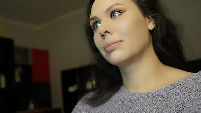 MollyCheiz online show from 12/10/24, 08:49