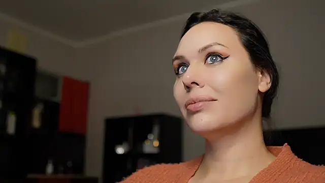 MollyCheiz online show from 12/16/24, 02:04