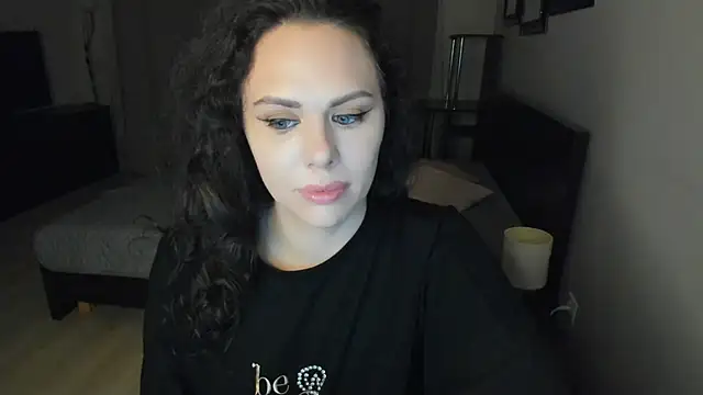 MollyCheiz online show from 09/08/25, 11:48