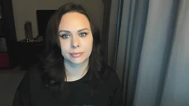 MollyCheiz online show from 10/27/25, 01:48