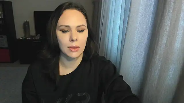 MollyCheiz online show from 10/29/25, 11:34