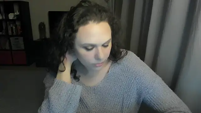 Snapshot of MollyCheiz chatting on 05/26/26, 09:33 MollyCheiz online show from 05/26/26, 09:33