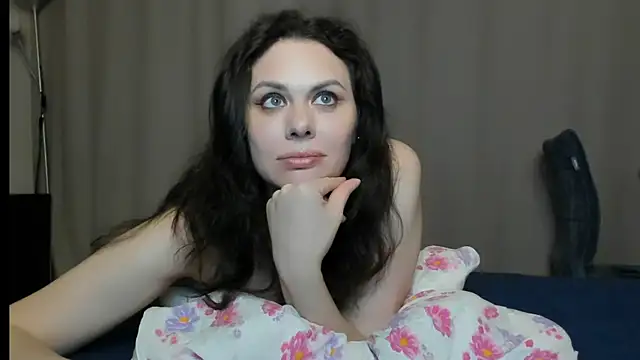 Snapshot of MollyCheiz chatting on 07/06/26, 11:29 MollyCheiz online show from 07/06/26, 11:29