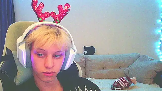 Ostin meow online show from 12/11/24, 01:17