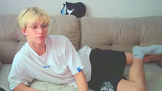 Ostin meow online show from 12/28/24, 08:05