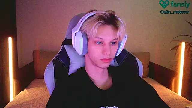 Ostin meow online show from 02/09/25, 01:25