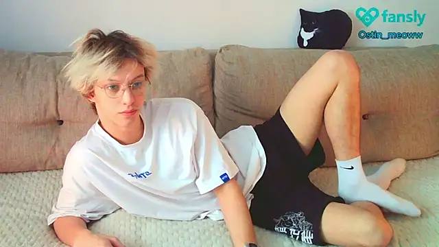 Ostin meow online show from 03/18/25, 07:19