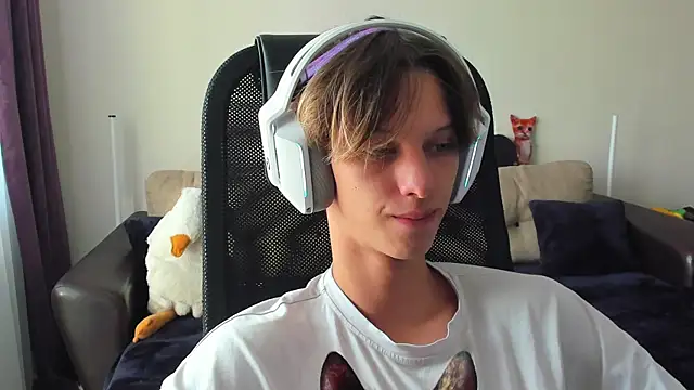 Ostin meow online show from 09/18/25, 09:44