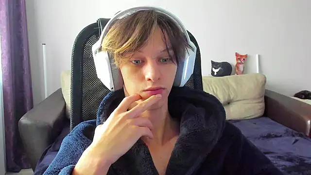 Ostin meow online show from 10/22/25, 06:35