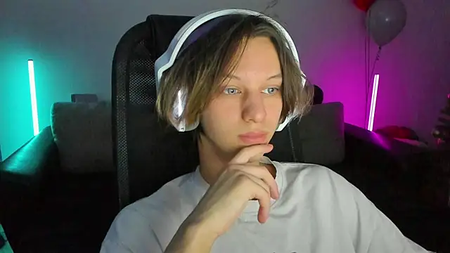 Snapshot of Ostin_meow chatting on 01/11/26, 01:16 Ostin meow online show from 01/11/26, 01:16