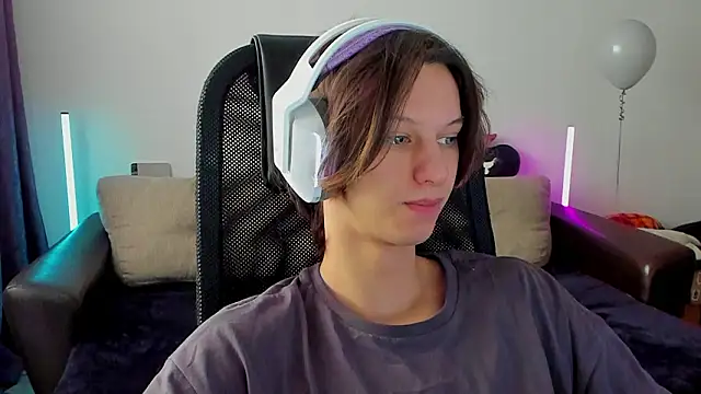 Snapshot of Ostin_meow chatting on 01/18/26, 09:24 Ostin meow online show from 01/18/26, 09:24