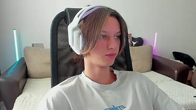 Snapshot of Ostin_meow chatting on 02/03/26, 09:47 Ostin meow online show from 02/03/26, 09:47