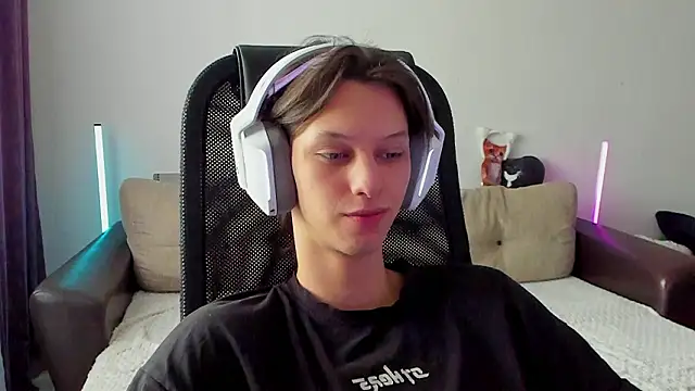 Snapshot of Ostin_meow chatting on 02/06/26, 06:40 Ostin meow online show from 02/06/26, 06:40