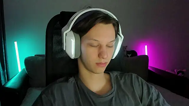 Snapshot of Ostin_meow chatting on 02/08/26, 01:14 Ostin meow online show from 02/08/26, 01:14