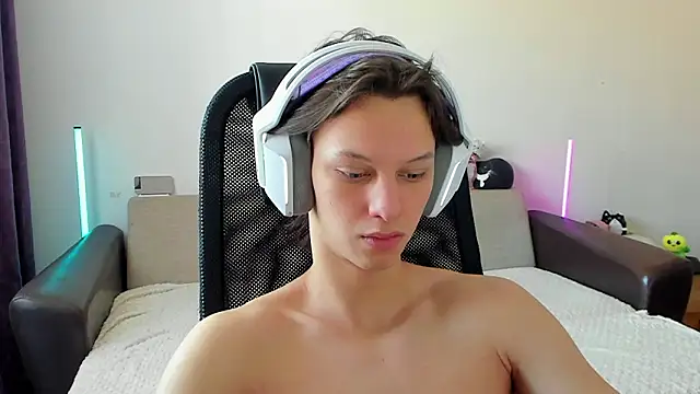 Snapshot of Ostin_meow chatting on 02/19/26, 04:41 Ostin meow online show from 02/19/26, 04:41