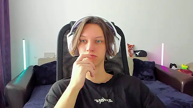 Snapshot of Ostin_meow chatting on 02/24/26, 07:06 Ostin meow online show from 02/24/26, 07:06