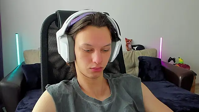 Snapshot of Ostin_meow chatting on 02/25/26, 07:07 Ostin meow online show from 02/25/26, 07:07