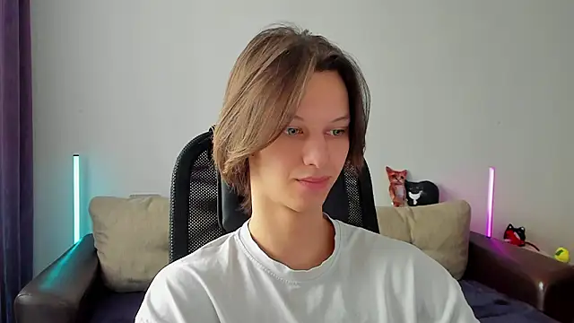 Snapshot of Ostin_meow chatting on 03/13/26, 07:26 Ostin meow online show from 03/13/26, 07:26