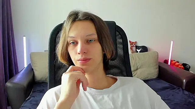 Snapshot of Ostin_meow chatting on 03/17/26, 08:50 Ostin meow online show from 03/17/26, 08:50