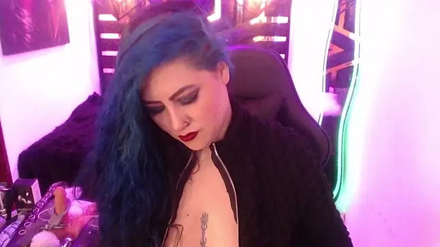 Snapshot of scarleth_blue chatting on 05/18/26, 04:07 scarleth blue online show from 05/18/26, 04:07