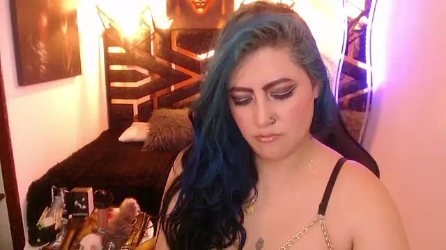 Snapshot of scarleth_blue chatting on 05/29/26, 04:32 scarleth blue online show from 05/29/26, 04:32