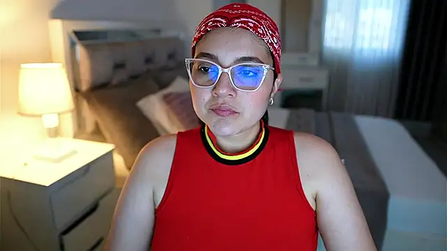 Snapshot of Camilaa_bueno chatting on 12/13/25, 10:26 Camilaa bueno online show from 12/13/25, 10:26