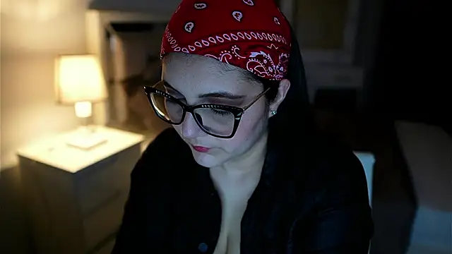 Snapshot of Camilaa_bueno chatting on 01/31/26, 11:25 Camilaa bueno online show from 01/31/26, 11:25