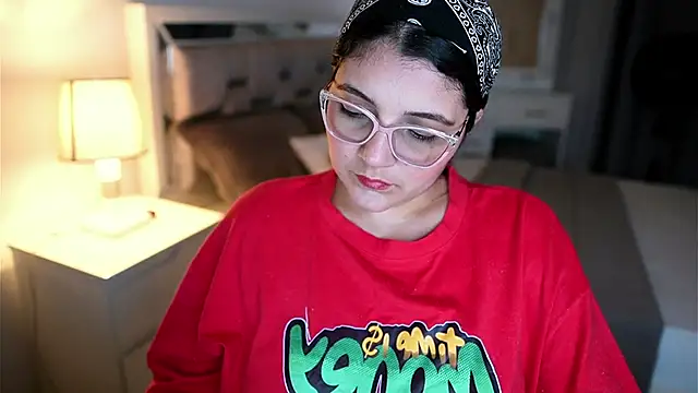 Snapshot of Camilaa_bueno chatting on 02/12/26, 11:44 Camilaa bueno online show from 02/12/26, 11:44