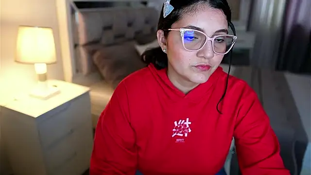 Snapshot of Camilaa_bueno chatting on 02/25/26, 10:30 Camilaa bueno online show from 02/25/26, 10:30