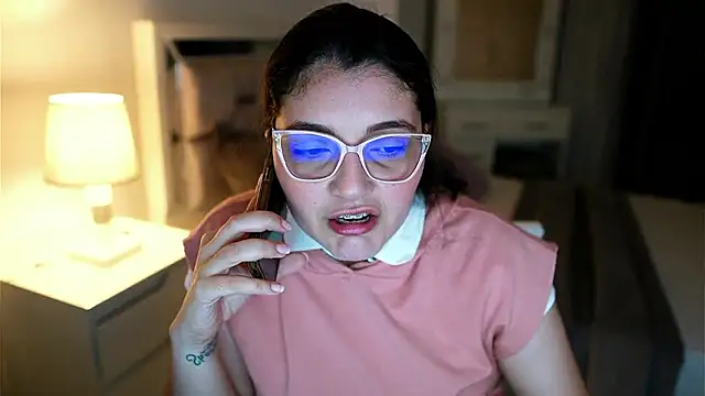 Snapshot of Camilaa_bueno chatting on 03/01/26, 12:23 Camilaa bueno online show from 03/01/26, 12:23