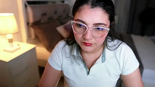 Snapshot of Camilaa_bueno chatting on 03/01/26, 11:07 Camilaa bueno online show from 03/01/26, 11:07