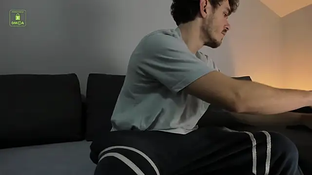 Snapshot of Perry_Knight chatting on 11/10/25, 06:01 Perry Knight online show from 11/10/25, 06:01