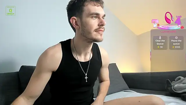 Snapshot of Perry_Knight chatting on 03/25/26, 06:19 Perry Knight online show from 03/25/26, 06:19