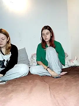 ella grays online show from 10/11/25, 07:23