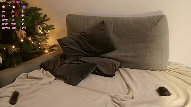 Snapshot of Pinky__Binky chatting on 12/28/24, 05:46 Pinky Binky online show from 12/28/24, 05:46