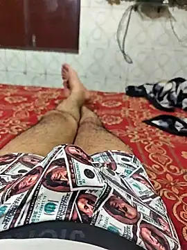 Snapshot of faaseel chatting on 04/06/26, 04:30 faaseel online show from 04/06/26, 04:30