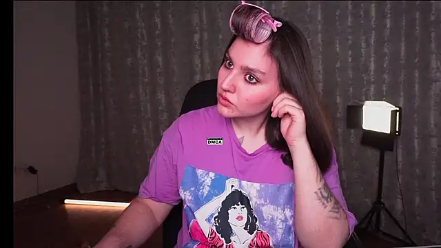 Snapshot of Hoot_owl_cb chatting on 04/05/26, 12:13 Hoot owl cb online show from 04/05/26, 12:13