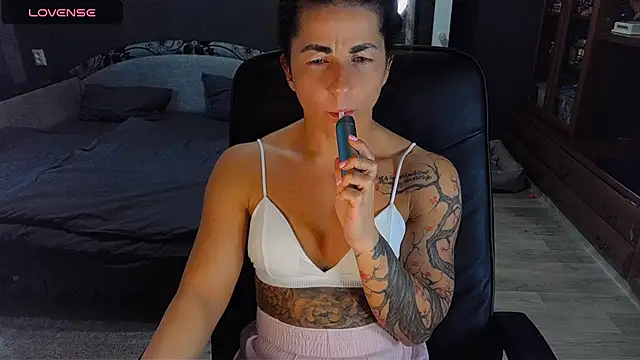 Aria Dl online show from 10/07/25, 11:18