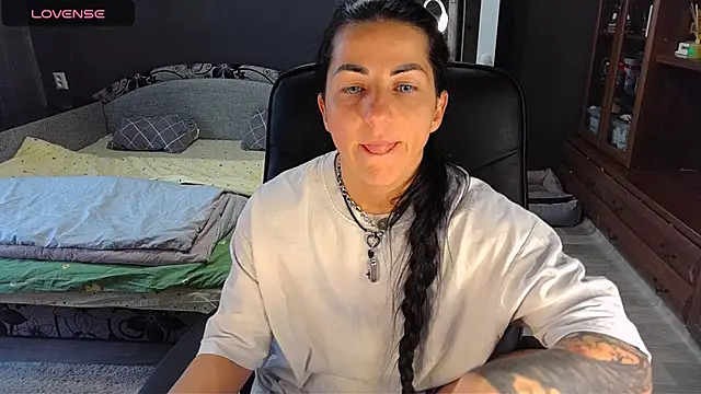 Aria Dl online show from 04/14/26, 01:06