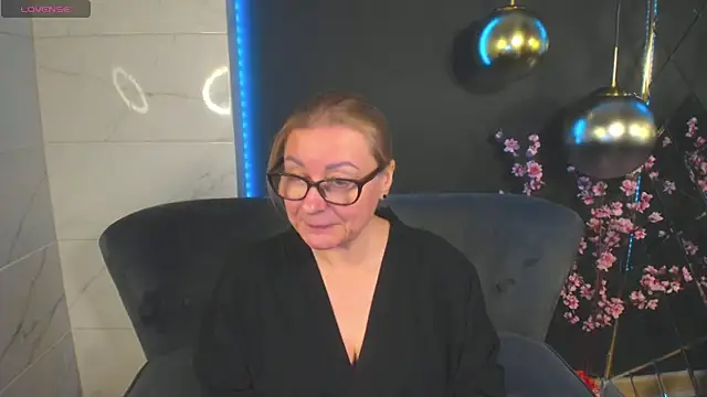 AlexandraKind online show from 01/12/25, 04:50