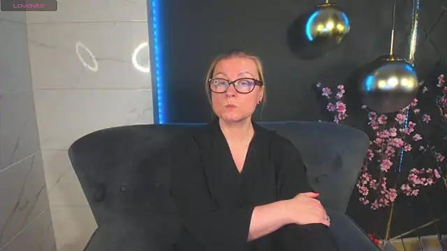 AlexandraKind online show from 01/13/25, 01:56