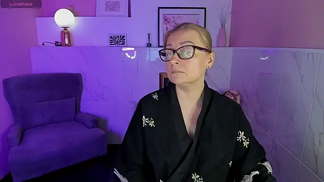 AlexandraKind online show from 01/19/25, 04:36