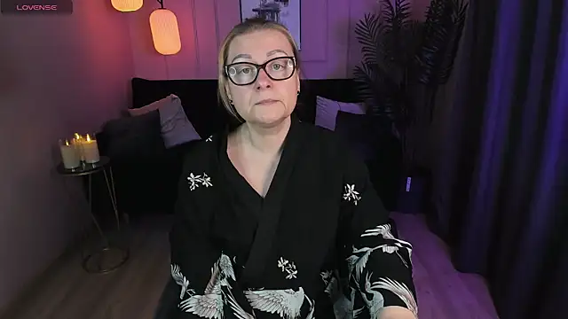 AlexandraKind online show from 01/20/25, 08:40