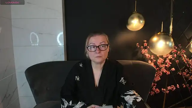 AlexandraKind online show from 01/25/25, 01:41