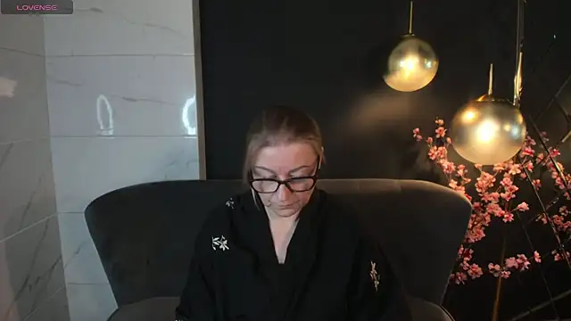 AlexandraKind online show from 01/25/25, 04:46