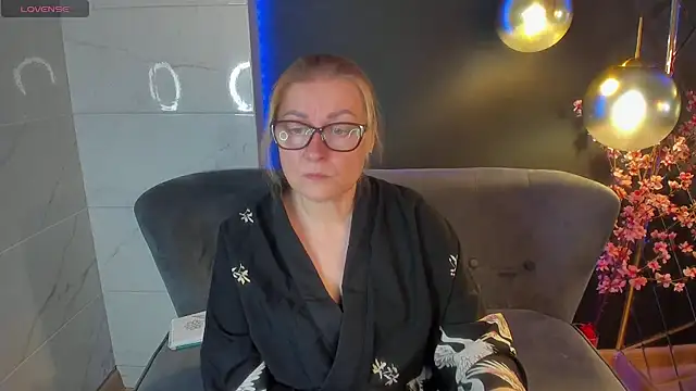 AlexandraKind online show from 02/02/25, 01:41