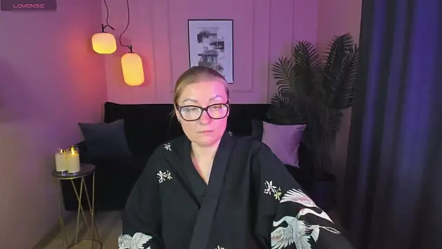 AlexandraKind online show from 02/08/25, 04:57